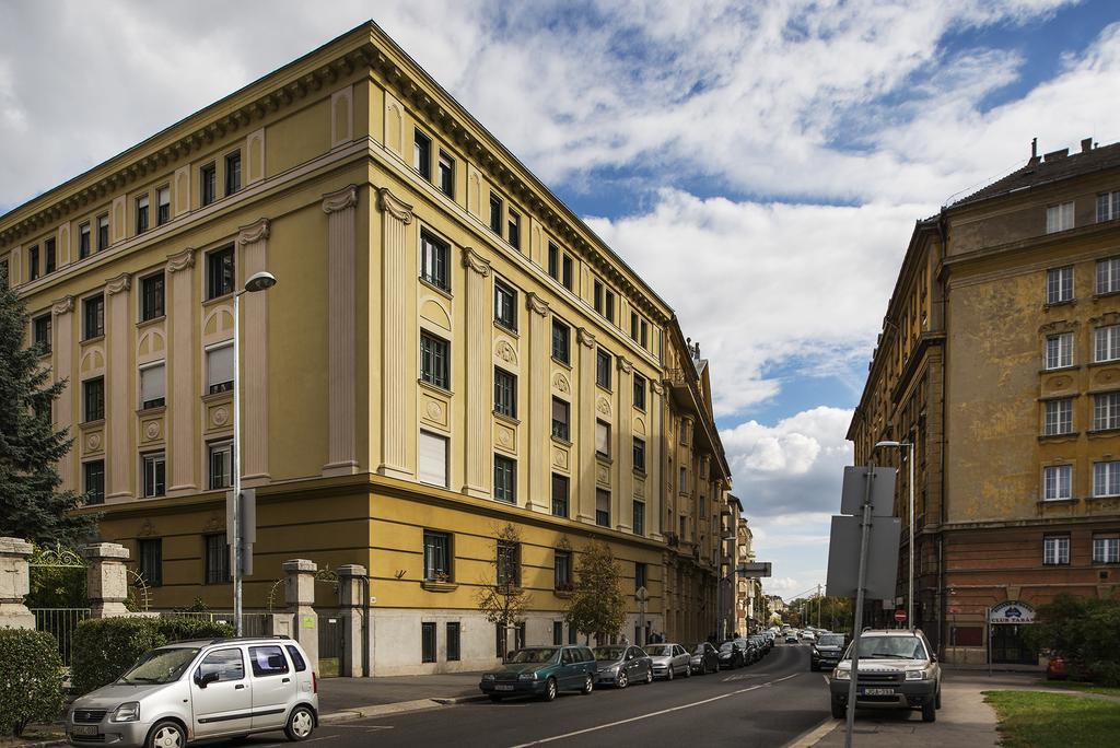 Engel Apartman Budapeste Exterior foto